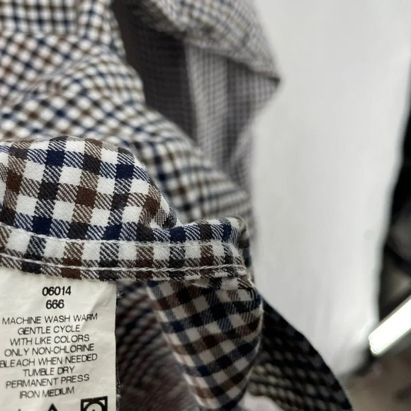 Izod Button-Down Shirt Men's Sz 36-37 Brown Blue Classic Fit Stretch Gingham - Picture 8 of 9